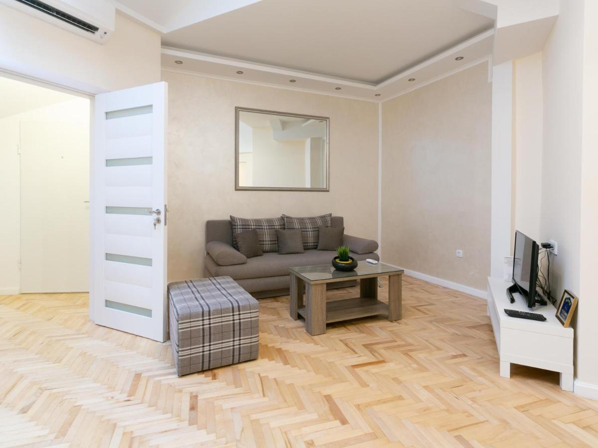 Grand Suite Centre Belgrado Buitenkant foto