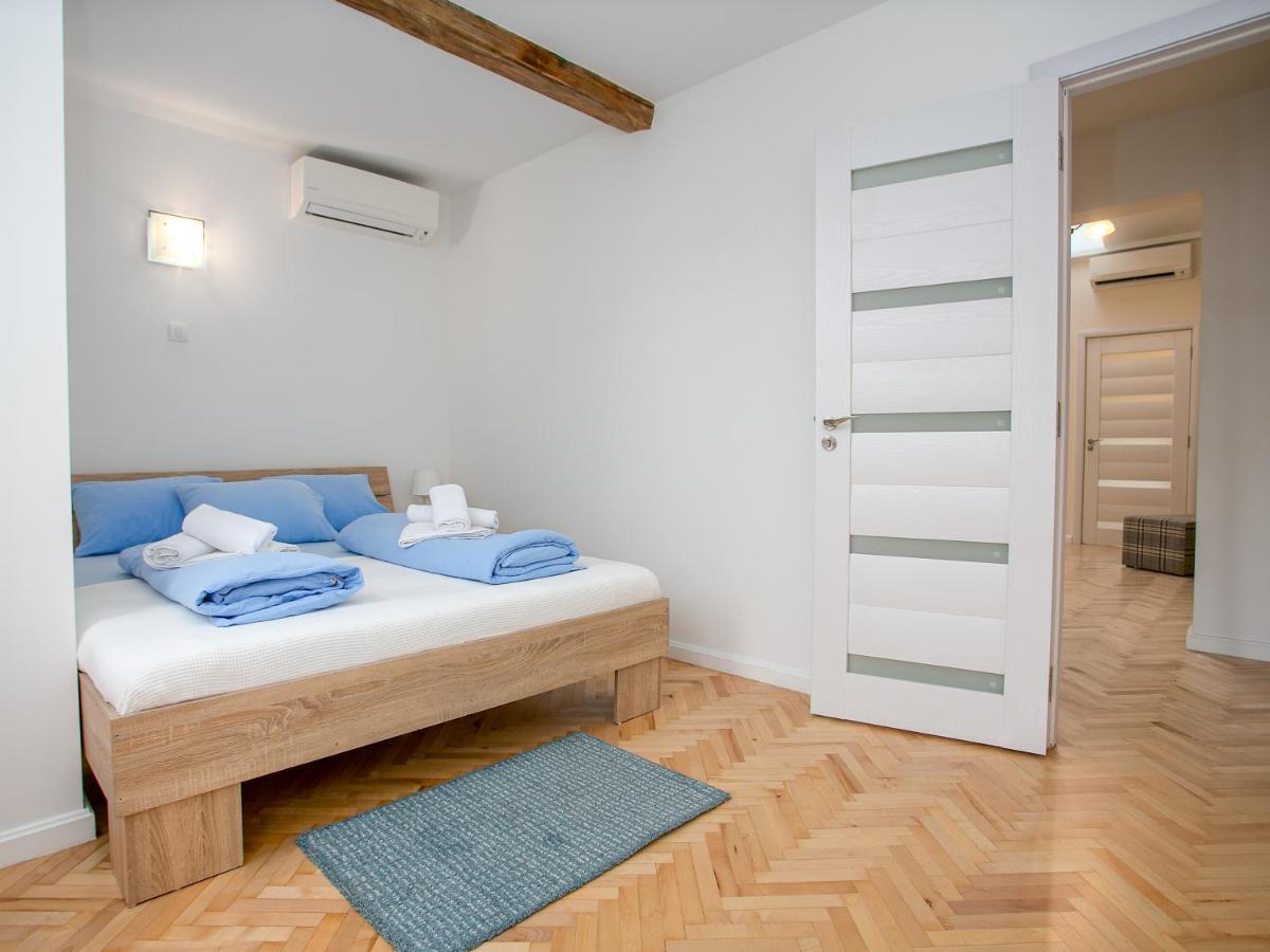 Grand Suite Centre Belgrado Buitenkant foto