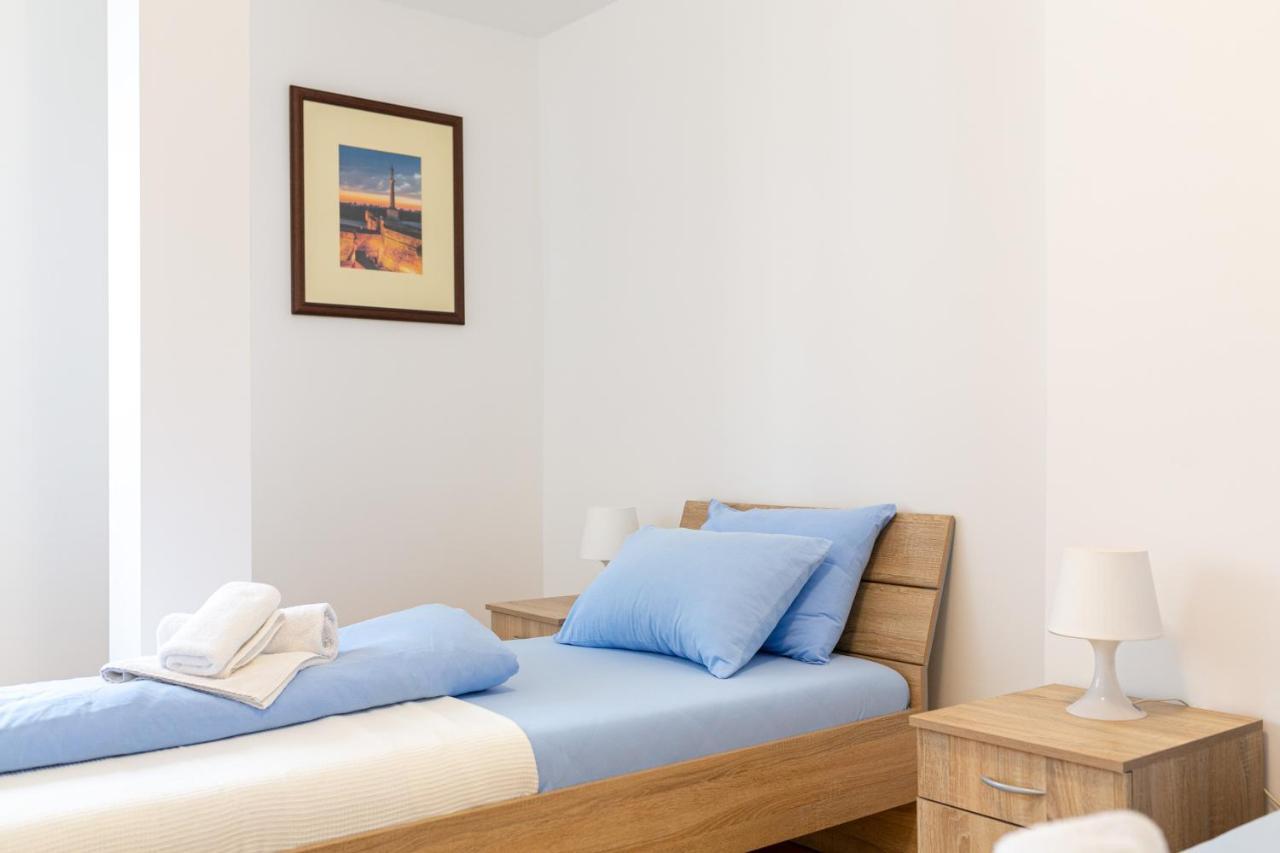 Grand Suite Centre Belgrado Buitenkant foto