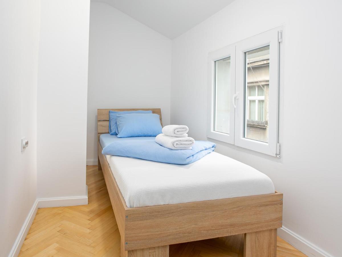 Grand Suite Centre Belgrado Buitenkant foto