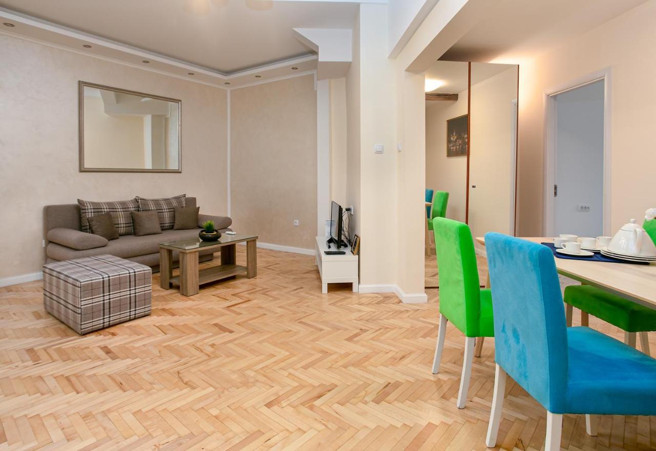 Grand Suite Centre Belgrado Buitenkant foto