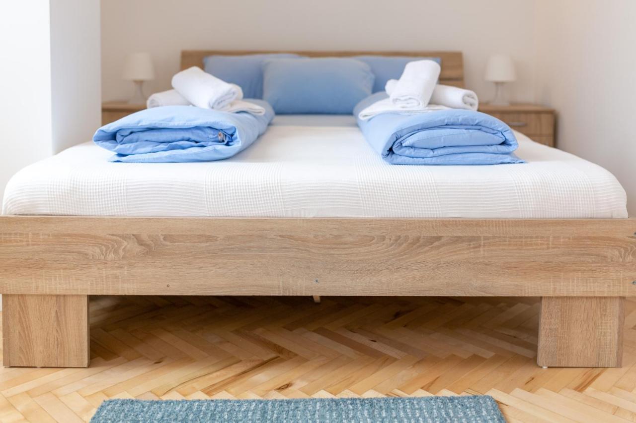 Grand Suite Centre Belgrado Buitenkant foto