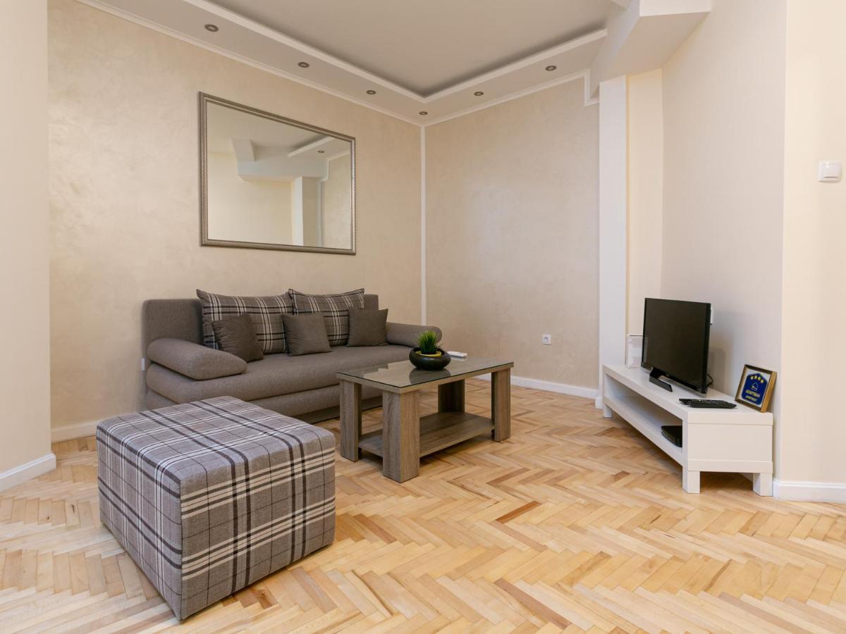 Grand Suite Centre Belgrado Buitenkant foto